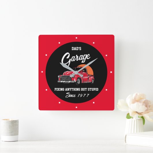 パパまたは任意の名前ガレージ赤いシェビートラックスローガン スクエア壁時計 (ホーム)