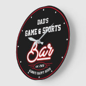 パパまたは任意の名前ゲームスポーツバーブラックレッド ラージ壁時計 (傾斜)