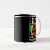パパグランドパベトナム退役軍人シャツ退役軍人父親 ツートーンマグカップ (正面右)