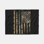 パパグランドパ素晴らしグランドパ迷彩柄フラッグファーザーズグランドプ フリースブランケット (正面(横))