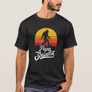 パパスクアッチおもしろいパパビッグフットレトロファーズデイV Tシャツ