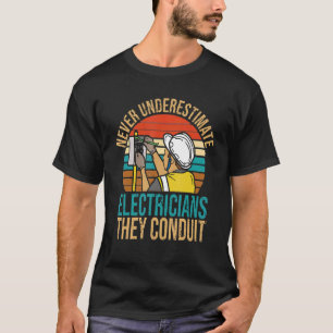 パパハンドマニャー電気工事士コンジット電気エンジニアリング Tシャツ