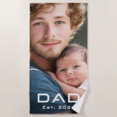 パパモダン最初父の日新生児写真 ビーチタオル (正面)