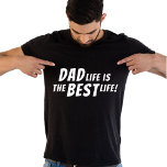 パパライフは最高のライフファーザー引用文ブラック Tシャツ<br><div class="desc">パパライフは最高のライフ父引用文ブラックTシャツ。このTシャツは、パパになることは彼に起こったことだと知っているあらゆるパパにとって最高の、完璧な贈り物である。このデザインは、引用文「パパライフ最高のはライフ」を白い文字で表しはっきりした、パパのスマイルを作る。</div>