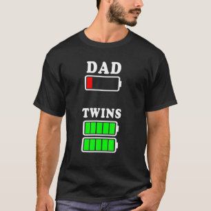 パパ低電池双生児フルチャージおもしろいファーザーDa Tシャツ