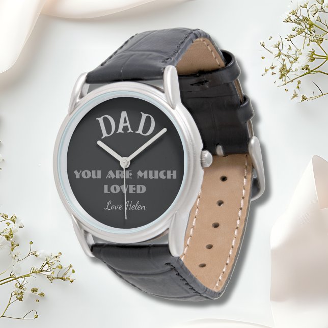 パパ愛されているギフトスクリプト名クラシックスポーツ 腕時計 (Dad You Are Much Loved -Classic Leather Strap Sports Watch.)