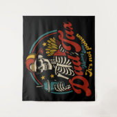 パパ税 確実に毒じゃないスケルトン タペストリー (正面)