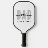 パパ20XXモダンシンプル名門私立校風の ピックルボールラケット (裏面)