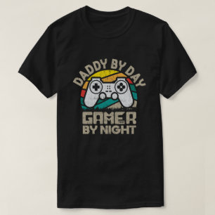 パパ·バイ·デイ·ゲーマー·バイ·ナイト·おもしろいパパ·ジョーク·ゲー Tシャツ