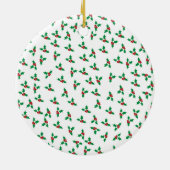 パピーの初めてのクリスマス – ホリー&ベリー セラミックオーナメント (裏面)