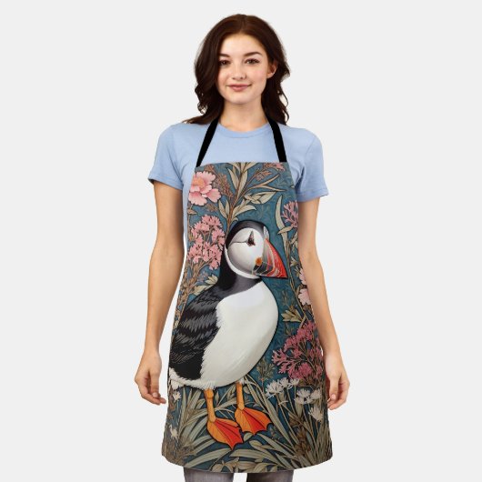 パフィンとアザミウマの花ウィリアム・モリス エプロン (着用した状態)