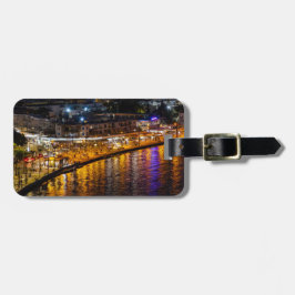 パフォスシーフロントの夜間ドローンビュー ラゲッジタグ