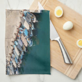 パフォス城ハーバーティータオル – オリジナル写真 キッチンタオル (四つ折り)