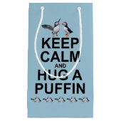 パフ保ィン抱き枕を抱きしめて静かにする スモールペーパーバッグ (正面)