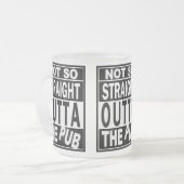 パブの飲み物のユーモアをストレートに出ない2 フロストグラスマグカップ (正面左)