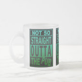 パブの飲み物のユーモアをストレートに言わない フロストグラスマグカップ (左)