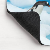 パプアニアのgentoo penguin、Pygoscelis、飛び降りる マウスパッド (コーナー)