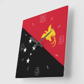 パプアニューギニア国旗の赤黒と愛国心のあるナンバーズ スクエア壁時計 (傾斜)