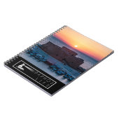 パホス城の日没、ドローンビュー ノートブック (左側)