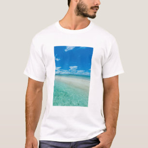 パラオの青い熱帯海の風景 Tシャツ