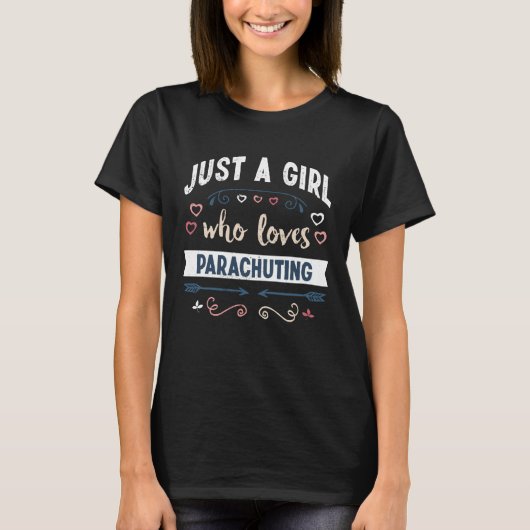 パラシュートの贈り物が大好きなおもしろい少女 Tシャツ (正面)