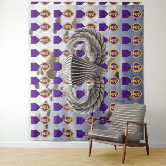 パラシュート、パープルハート、エアボーンウィングス タペストリー (インサイチュ)