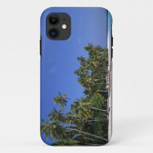 パラダイスのヤシの木のあるビーチ モルディブ iPhone 11 ケース