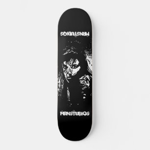 パラノイド・デイMRNStudios スケートボード