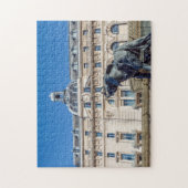 パリのオルセー美術館の外にある象の像 ジグソーパズル (縦)