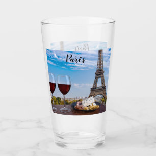 パリのカフェでのワインボトル2杯 タンブラーグラス