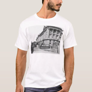 パリのコミューンの間のバリケード Tシャツ