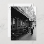 パリのストリートカフェのモノクロ写真 ポストカード (正面/裏面)