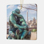 パリのチュイルリーでオーガスト・ロダンのキス セラミックオーナメント (左)