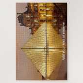 パリのルーヴル美術館へのガラスのピラミッドの入り口 ジグソーパズル (縦)