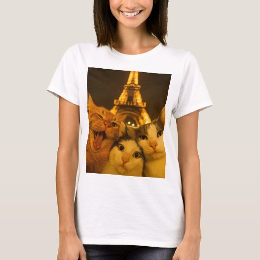 パリの夜にゃん自撮り部 愛好家 Tシャツ (正面)