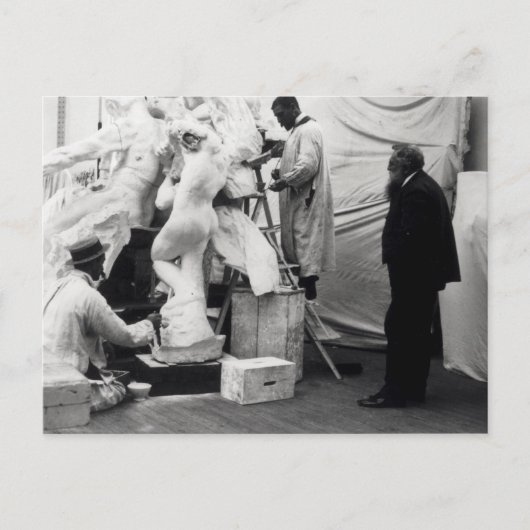 パリの彼のスタジオのオーギュスト・ロダン ポストカード (正面)