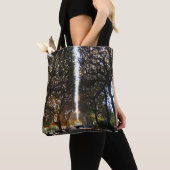 パリの秋の日 – トートバッグ (クローズアップ)