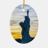 パリの自由の女神像の夕焼け セラミックオーナメント (正面)