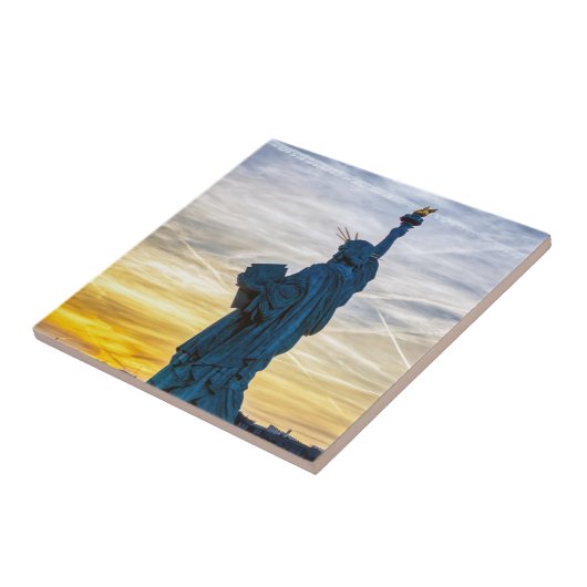 パリの自由の女神像の夕焼け タイル (側面)