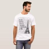 パリの街の地図とエッフェル塔の引用ウォールアート Tシャツ (正面フル)