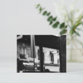 パリの雰囲気の窓と反射 ポストカード (スタンド正面)