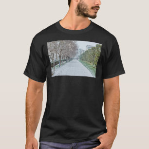 パリのParc Andre Citroenでの雪クラシック降りT- Tシャツ