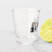 パリは象徴的なイメージで綴られる ショットグラス (左)