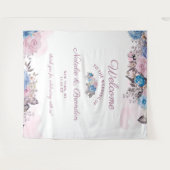 パリジャンチャームブルー&ピンクフローラ結婚ズウェルカム タペストリー (正面(横))