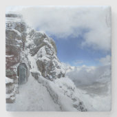 パルミガン峠トンネル北氷河国立公園 ストーンコースター (正面)