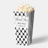 パレスチナの八田ケフィエさん結婚は フェイバーボックス (はじけた状態)