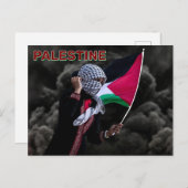 パレスチナ国旗を掲げた女性 ポストカード (正面/裏面)