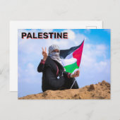 パレスチナ国旗を掲げた女性 ポストカード (正面/裏面)