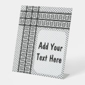 パレスチナ抵抗パターンのケフィエ記号 台座サイン (正面)