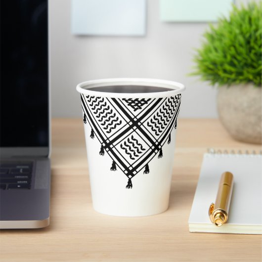 パレスティナ・クフェイエ・イン・ブラック 紙コップ (インサイチュ)